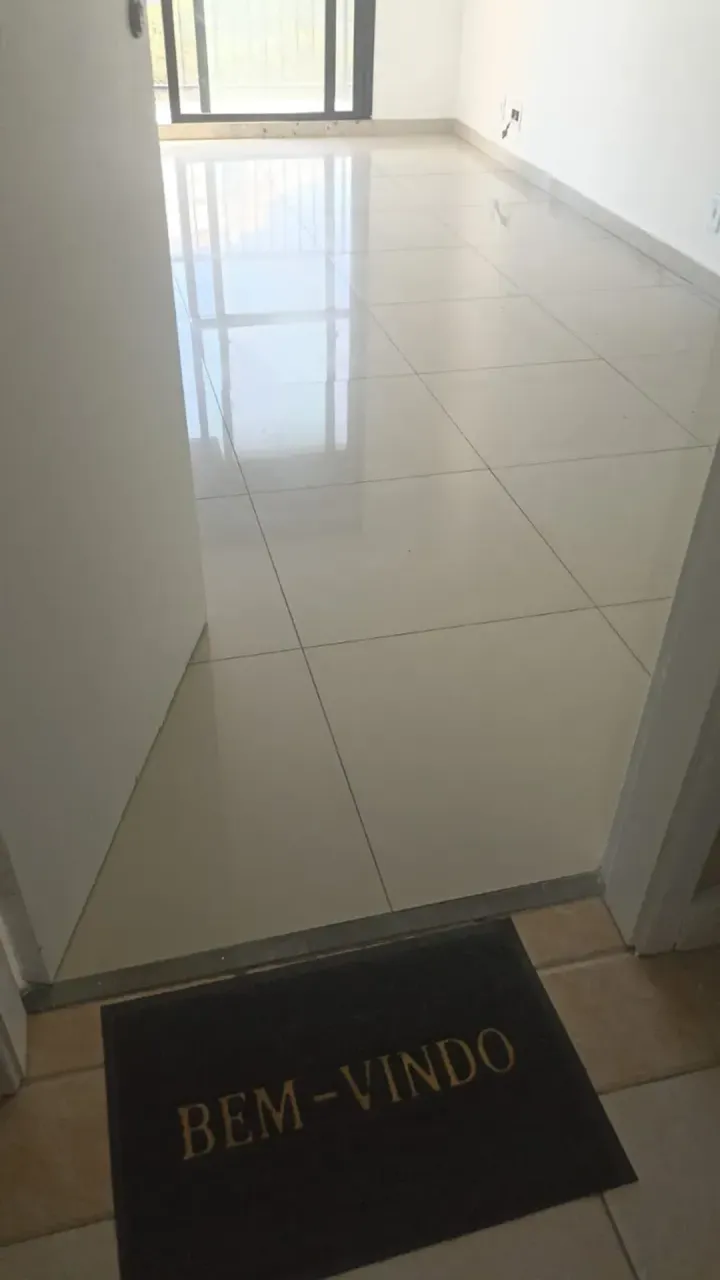 Apartamento semimobiliado com 3 quartos e cozinha separada — photo 3