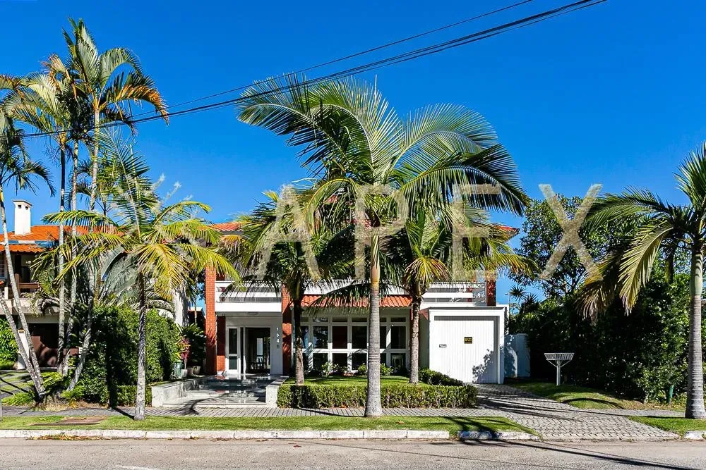 Furnished house with 6 bedrooms and 450 m² — photo 16