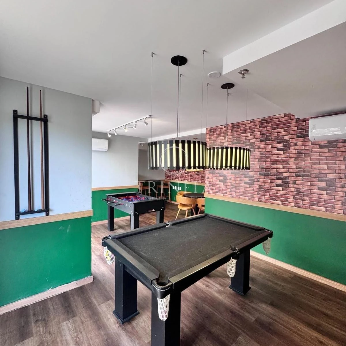 2-bedroom apartment with a mountain view — photo 18