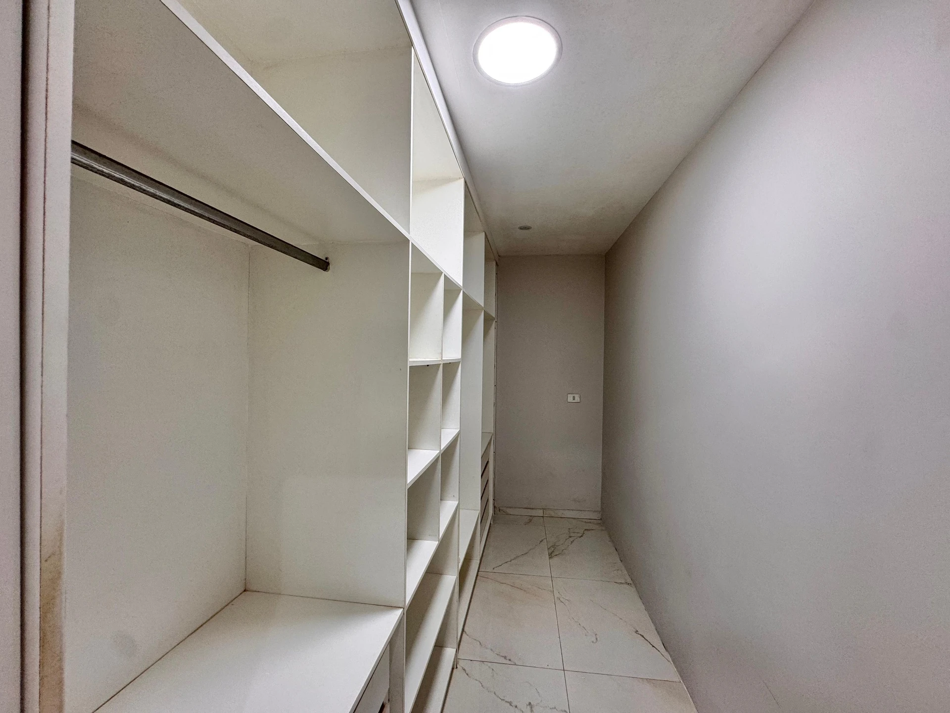 3-bedroom house with a walk-in closet in Rio de Janeiro — photo 25