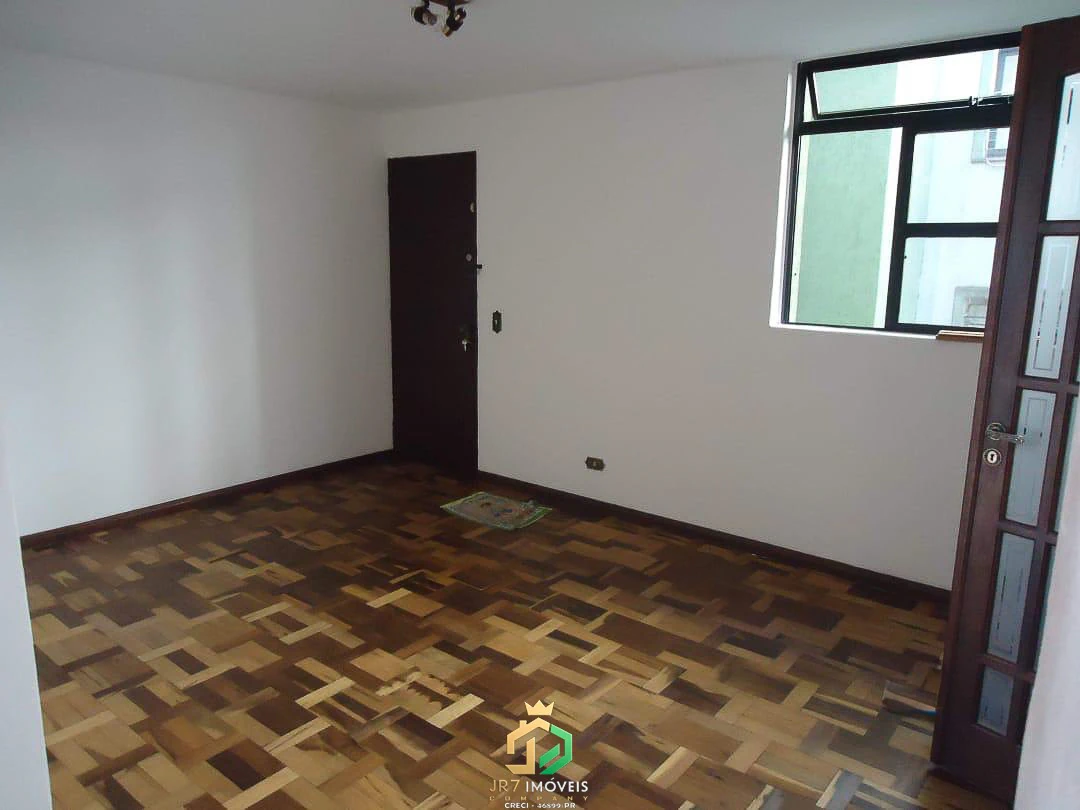 3-bedroom apartment with wood or laminate floors in Curitiba — photo 14