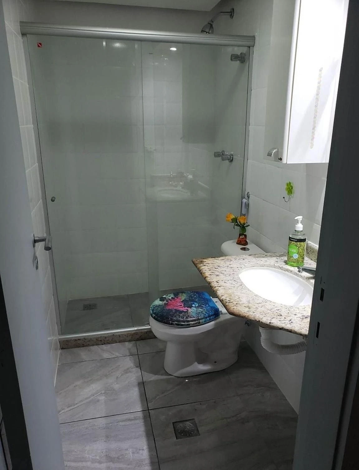 Apartment with 3 bedrooms and 4 bathrooms, balcony sink — photo 38