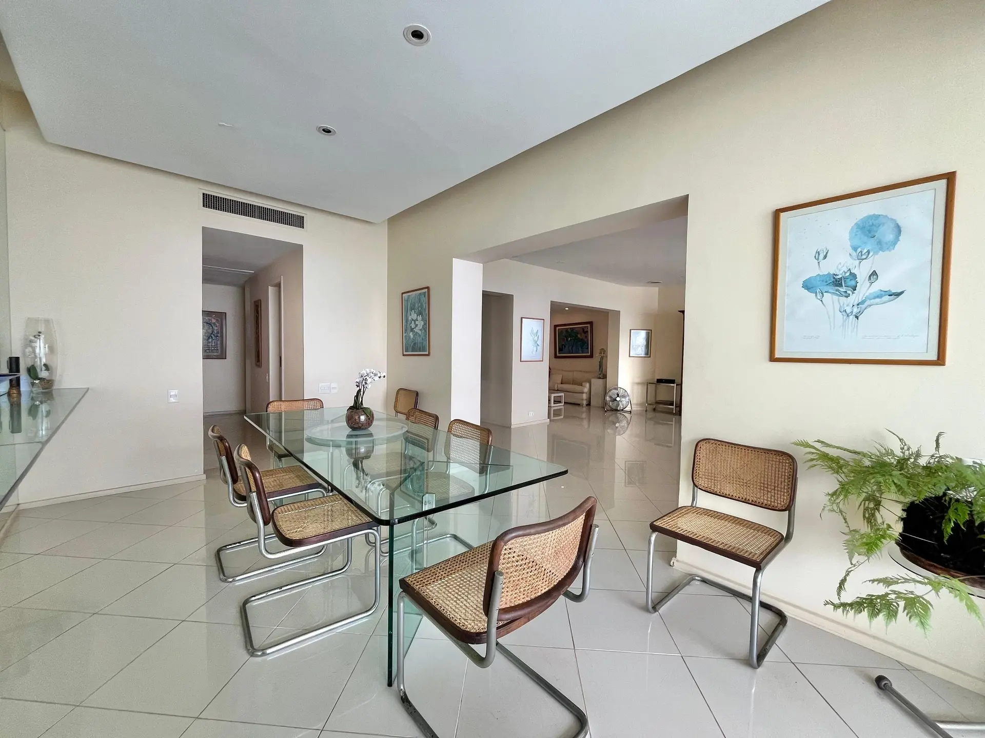 Furnished apartment, 450 m², with a water view — photo 5