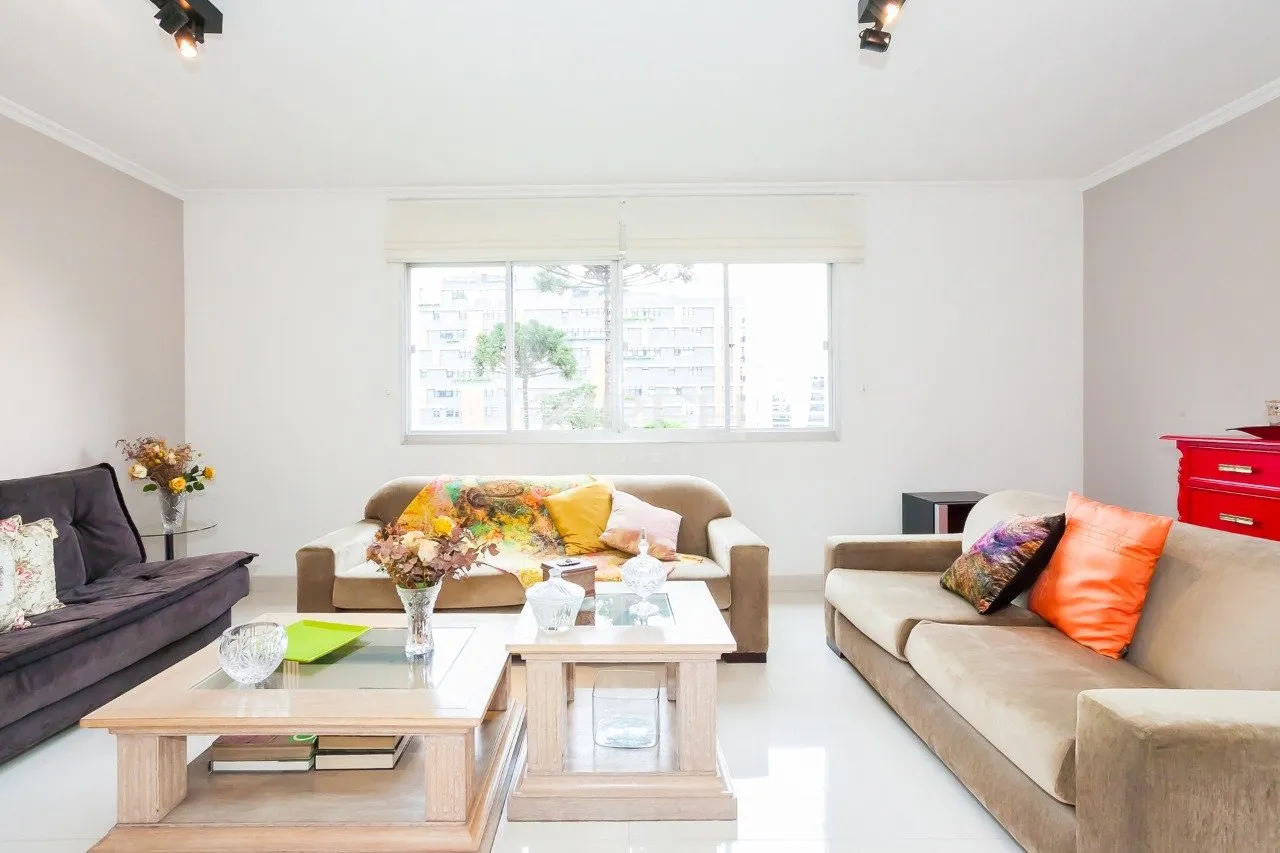 4-bedroom apartment with 219 m² and 2 parking spots — photo 2