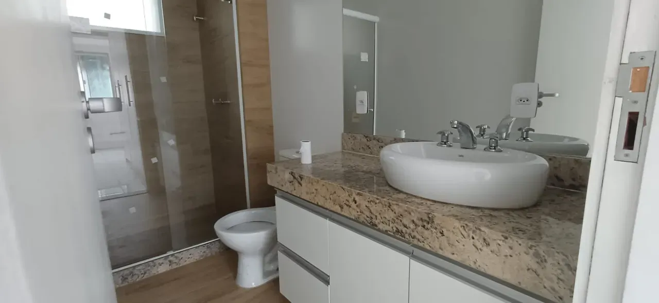 Квартира: 3 спальні, 1 з власною ванною кімнатою, 80 м² — photo 8