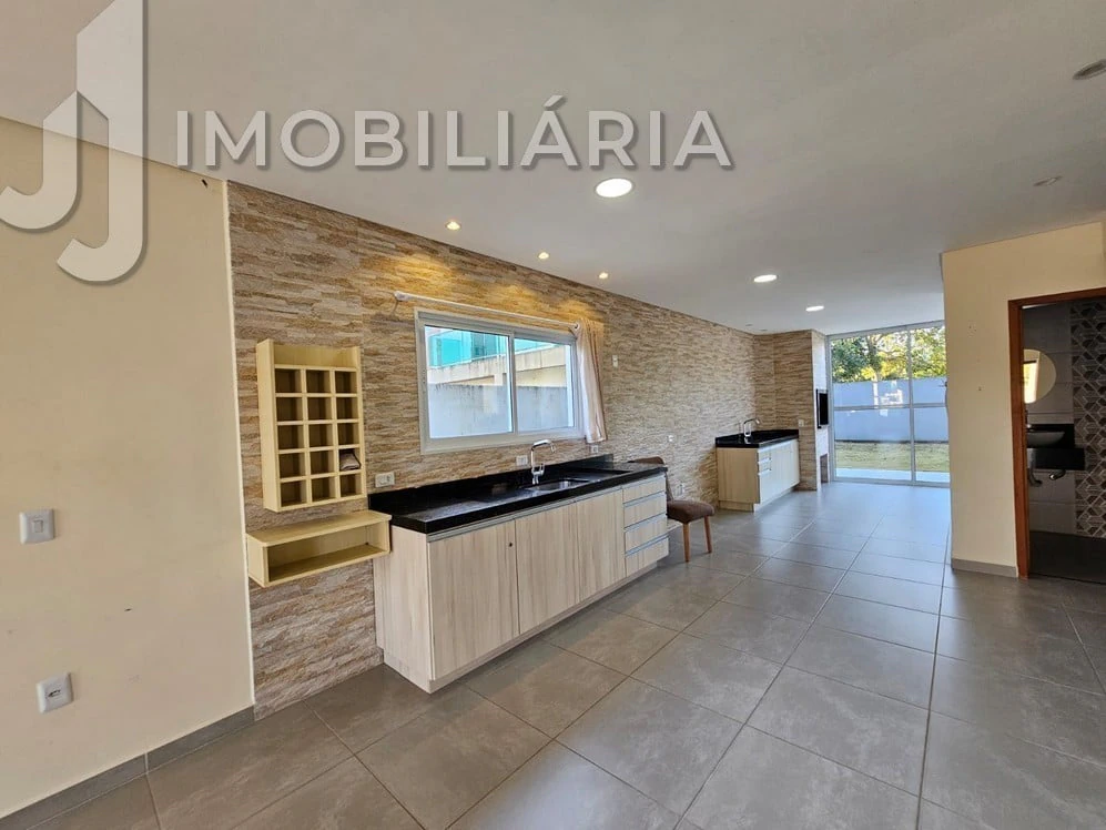 Casa, 136 m², com varanda gourmet