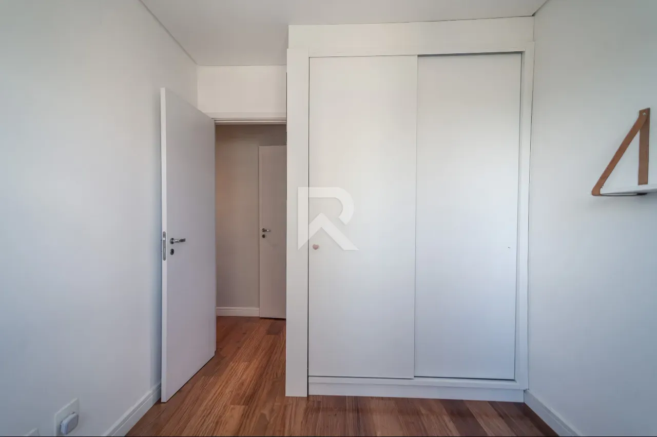 Apartamento de 231 m² com 4 quartos e 5 banheiros — photo 25