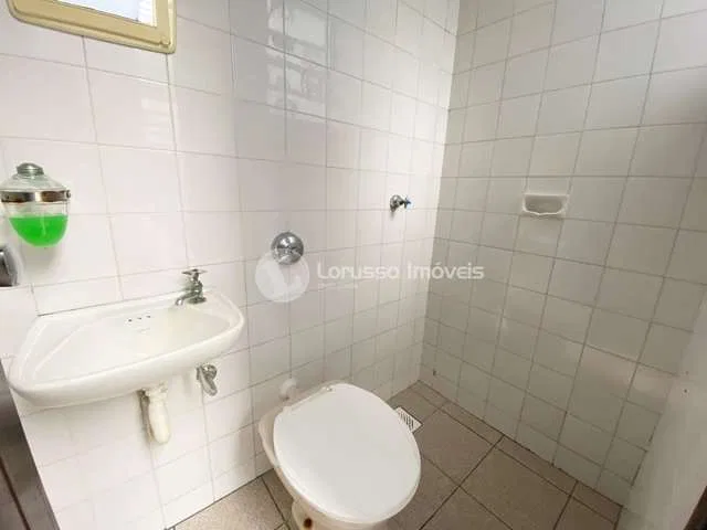 190 m² house with a bathtub and a home office — photo 23