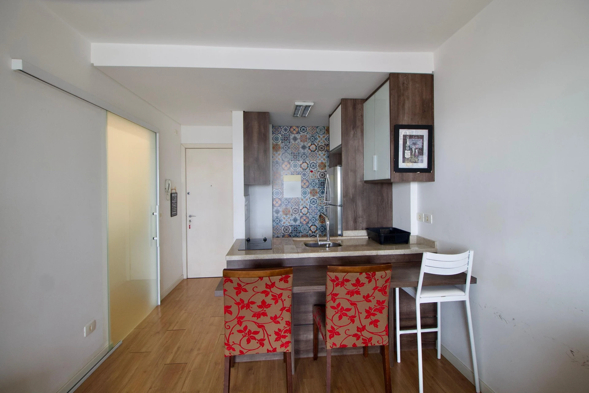 Washing machine in a one-bedroom apartment, 46 m² — photo 15