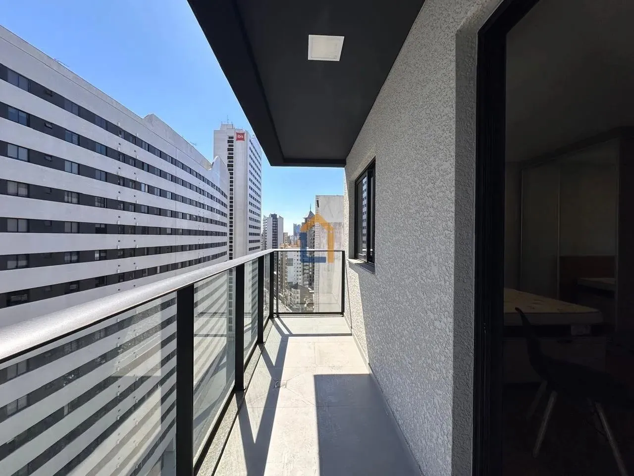 Furnished apartment with 1 en-suite bedroom and 30 m² — photo 11