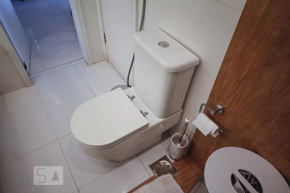 Furnished 1-bedroom apartment with open-plan kitchen — photo 23
