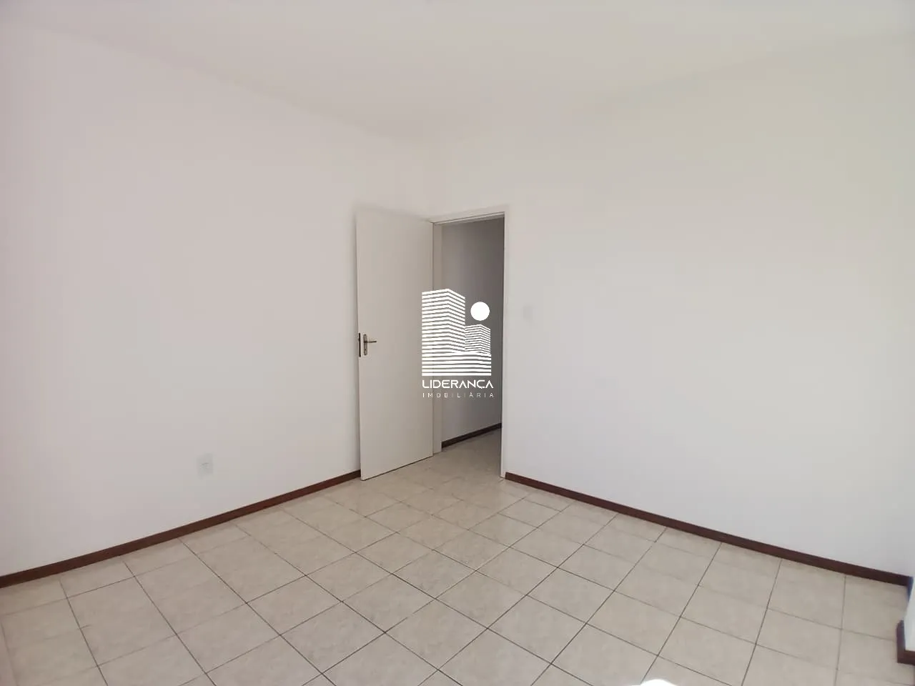 1-bedroom apartment with 1 parking space and 45 m² — photo 4