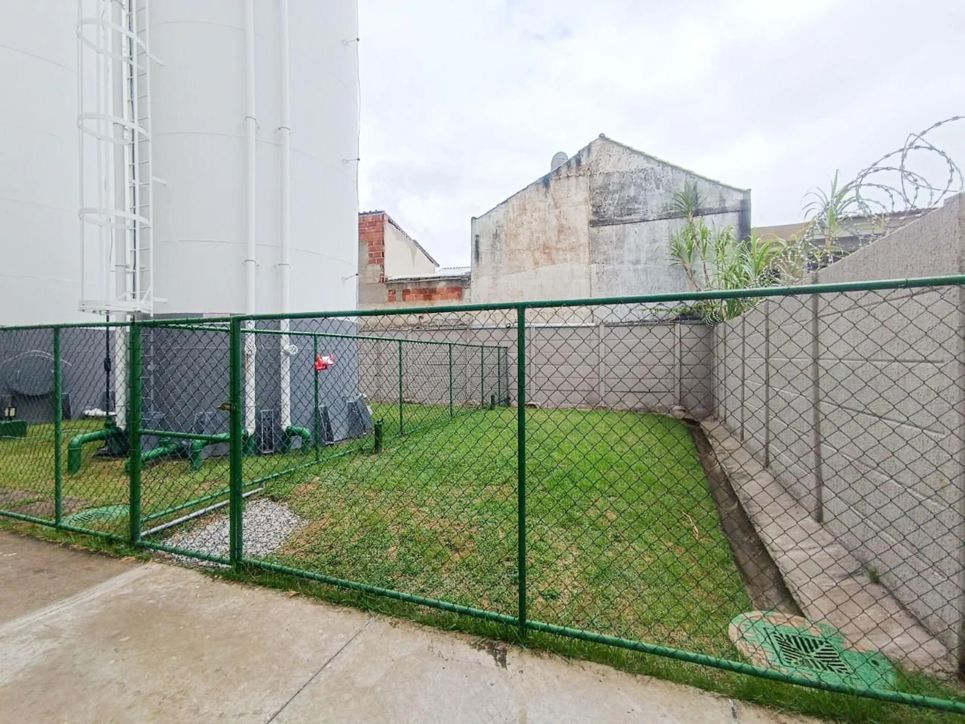 Washing machine in a 2-bedroom apartment, 40 m² — photo 28