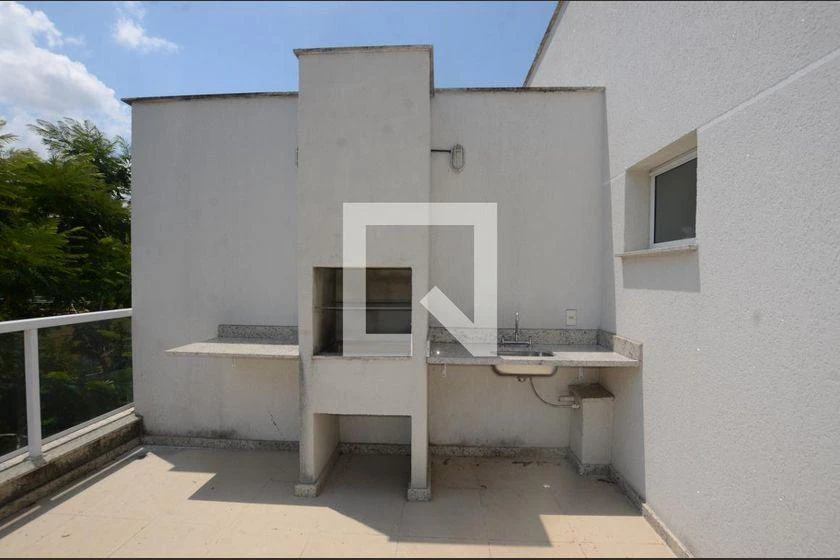 4-bedroom apartment in a building with a gym — photo 41