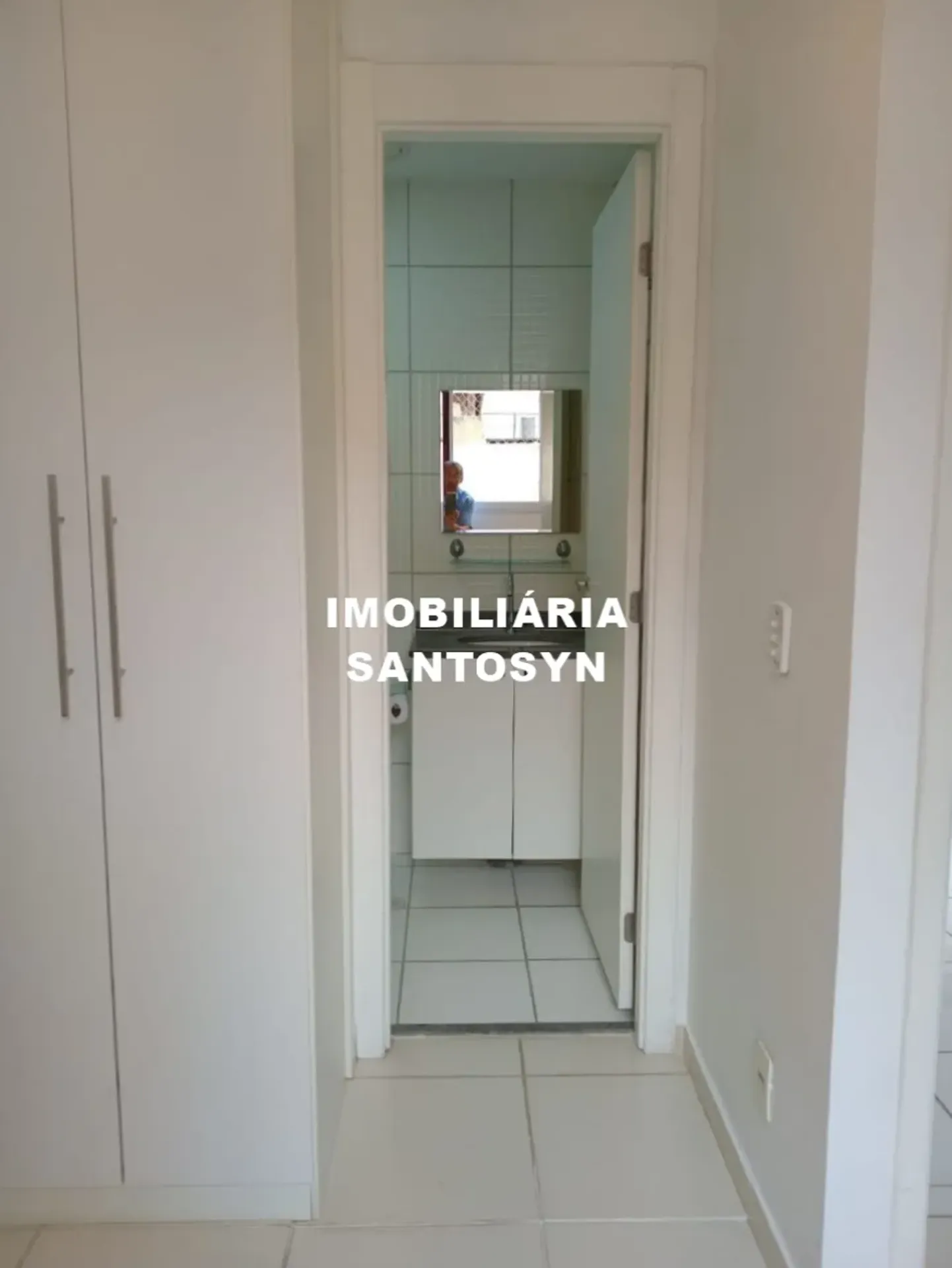 2-bedroom apartment in a building with a gym — photo 24