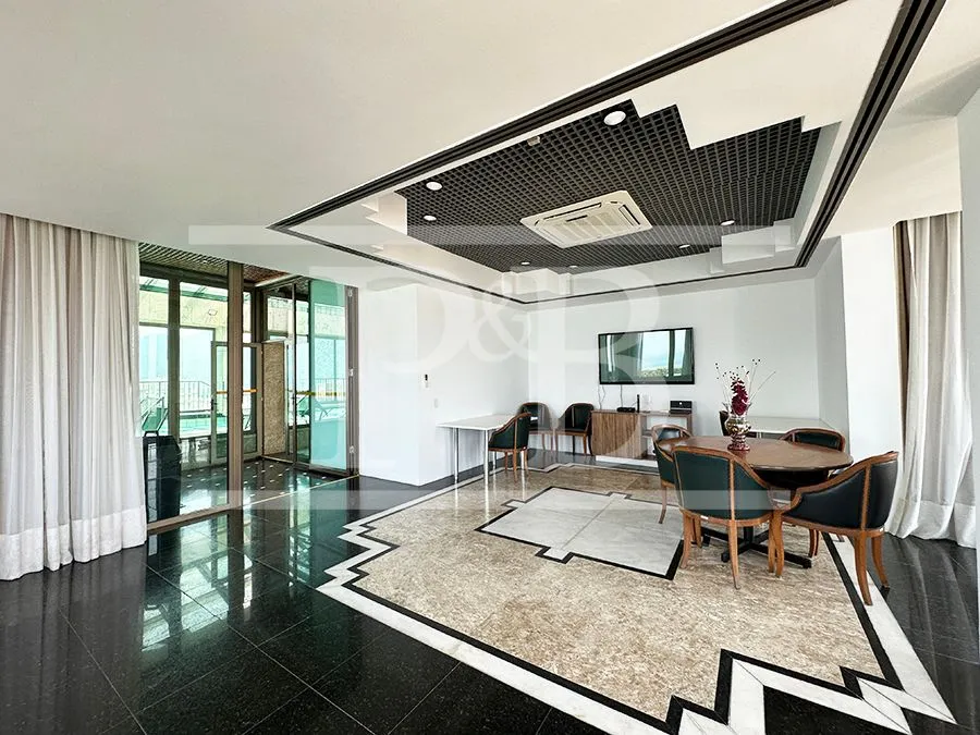 Apartamento de 2 quartos com piscina no prédio — photo 32