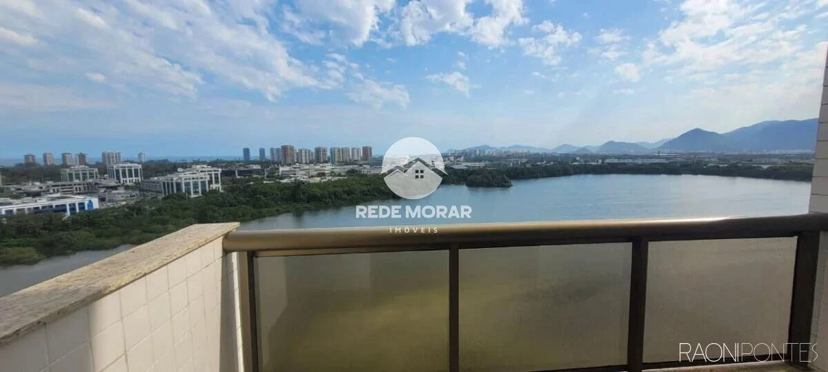 268 m² apartment with a water view and a bathtub — photo 17