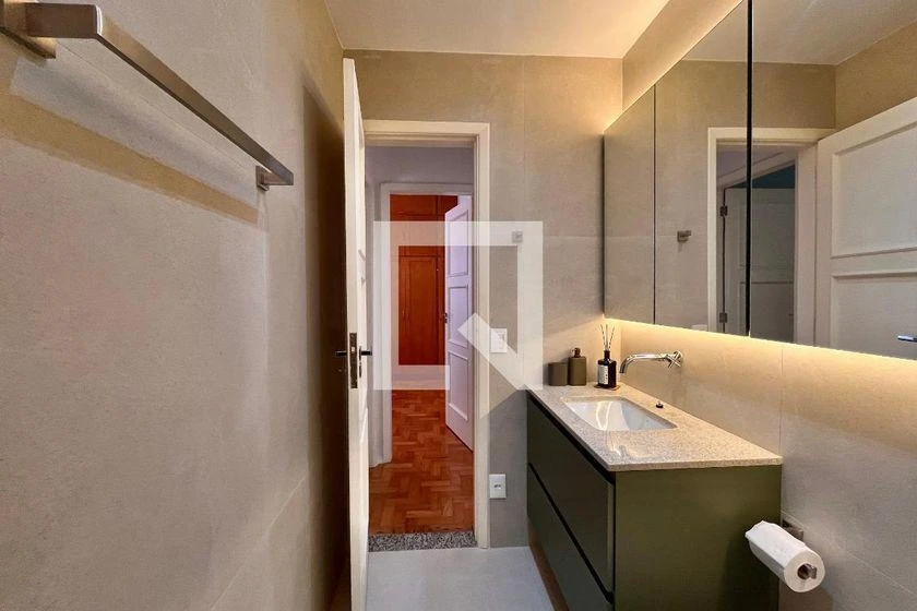 3-bedroom apartment with a home office — photo 20