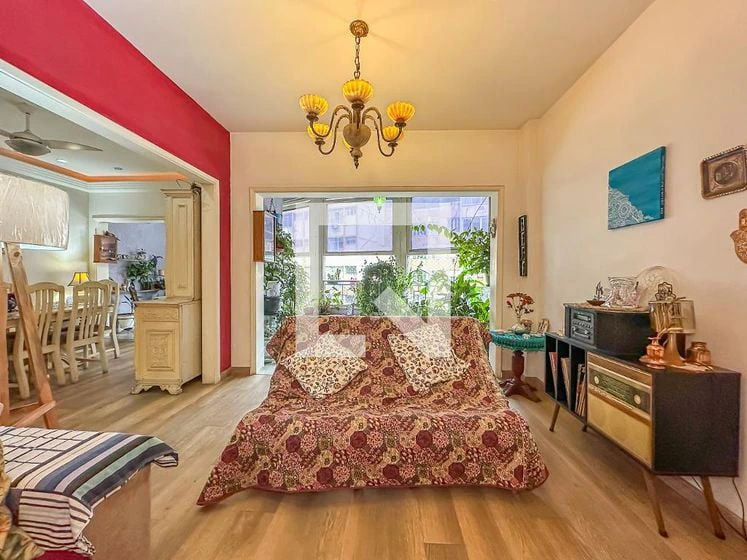 Apartment, 206 m², with a glass-enclosed balcony — photo 6