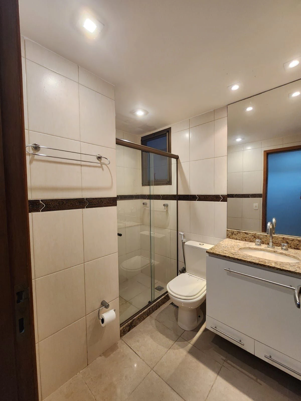 110 m² apartment with an open-plan kitchen and balcony — photo 15