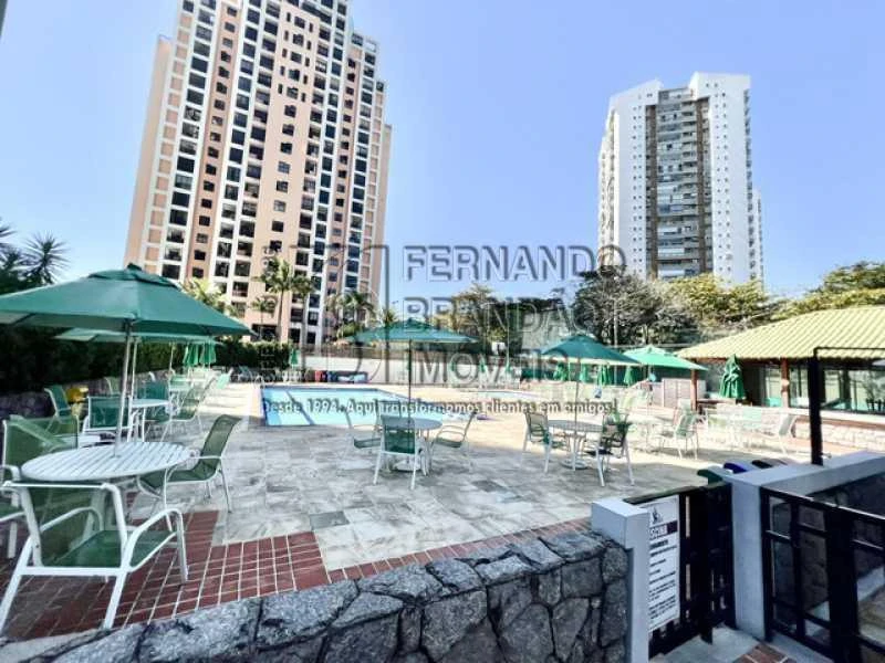 200 m² apartment with 3 en-suite bedrooms and 2 parking