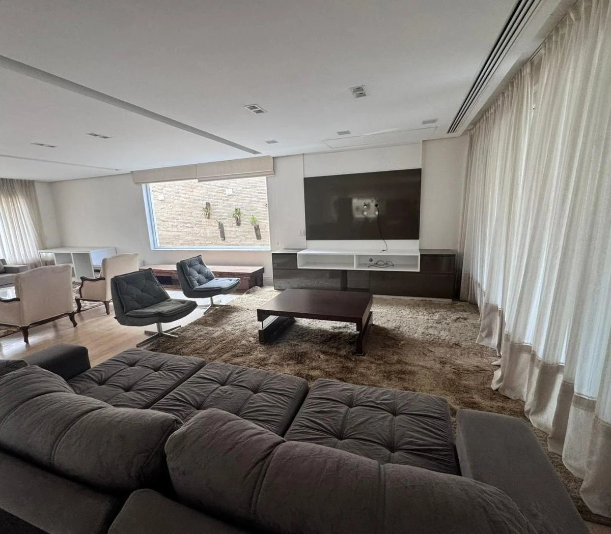 Ванна та 6 спалень: будинок 993 м² — photo 15