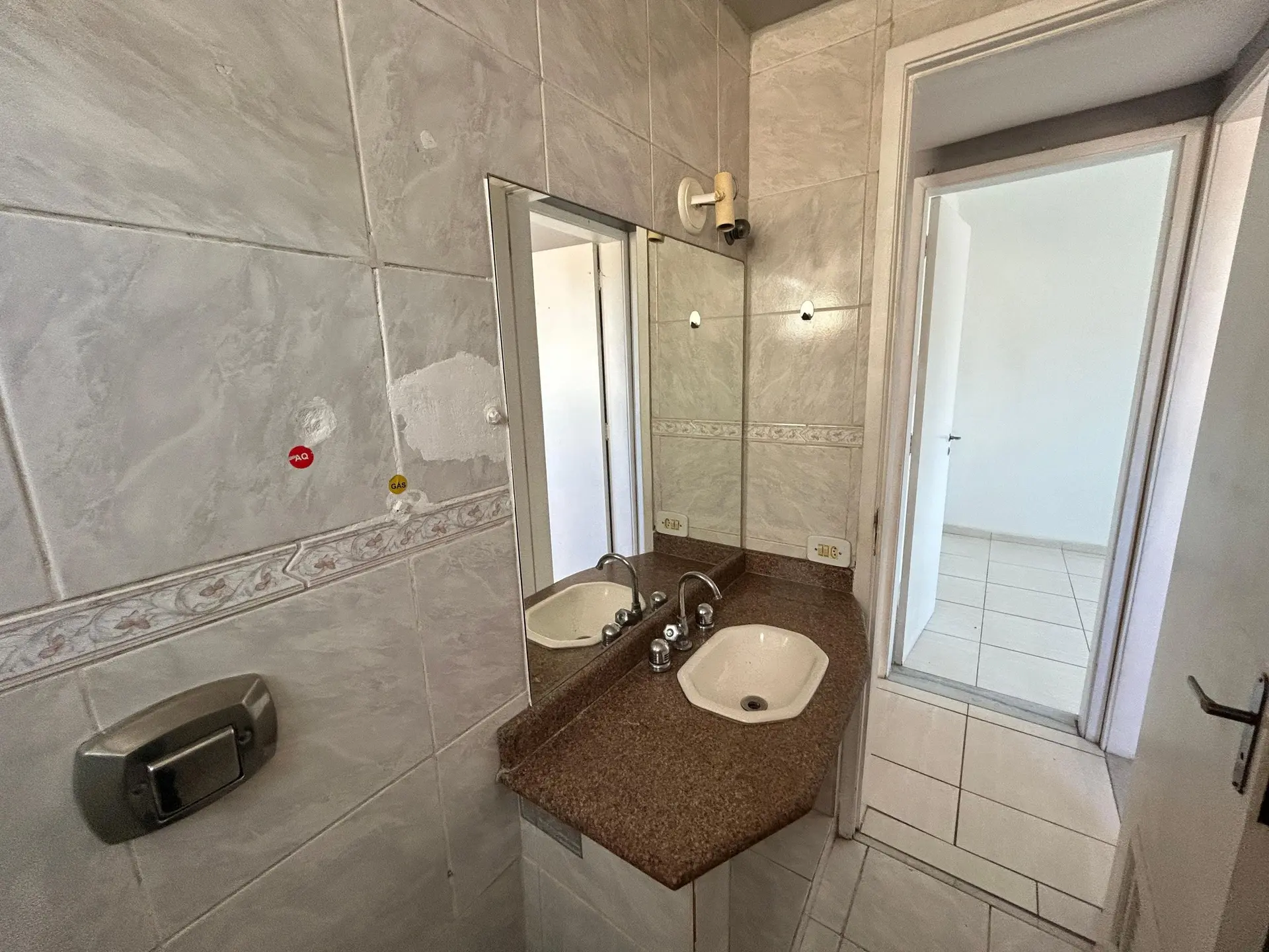 Оренда квартири з 2 спальнями та балконом — photo 23