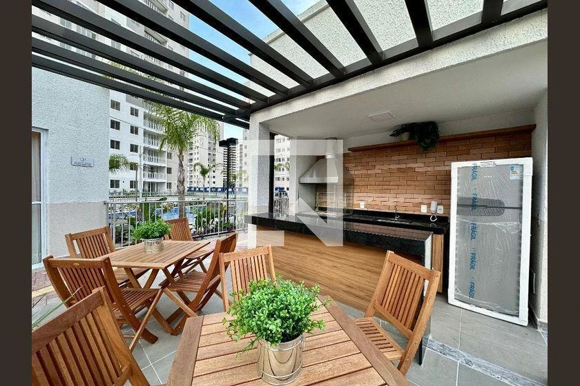 Furnished 2-bedroom apartment with open-plan kitchen — photo 5
