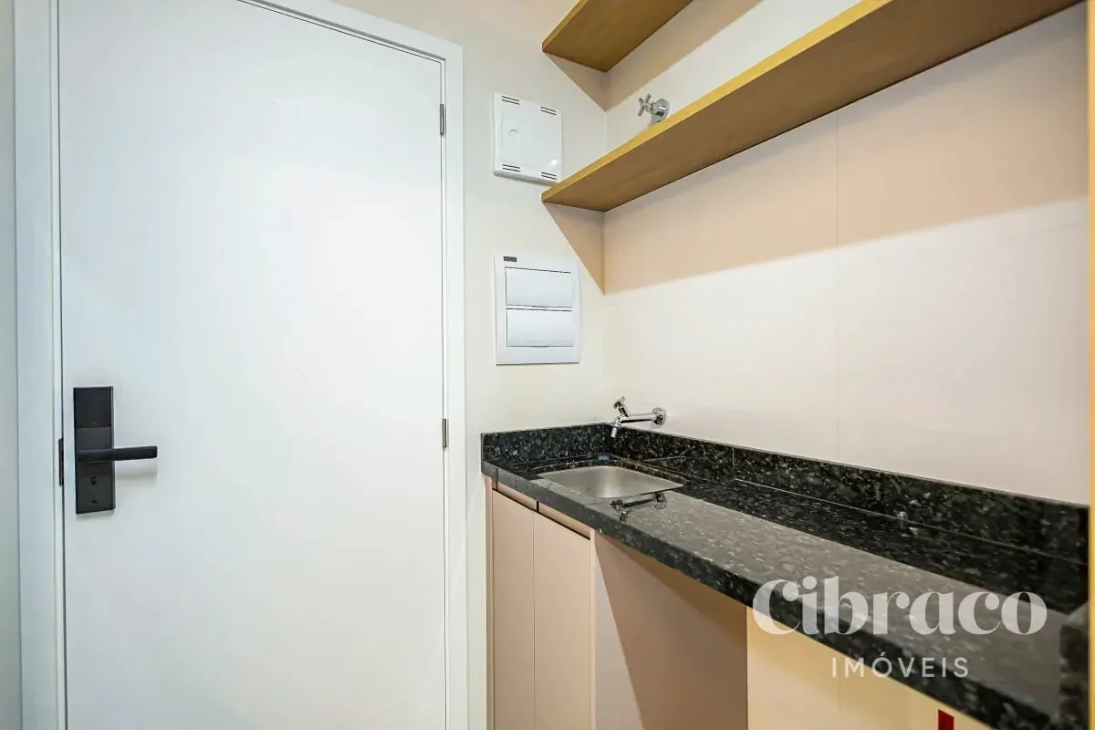 Furnished apartment, 31 m², with a glass-enclosed balcony — photo 26