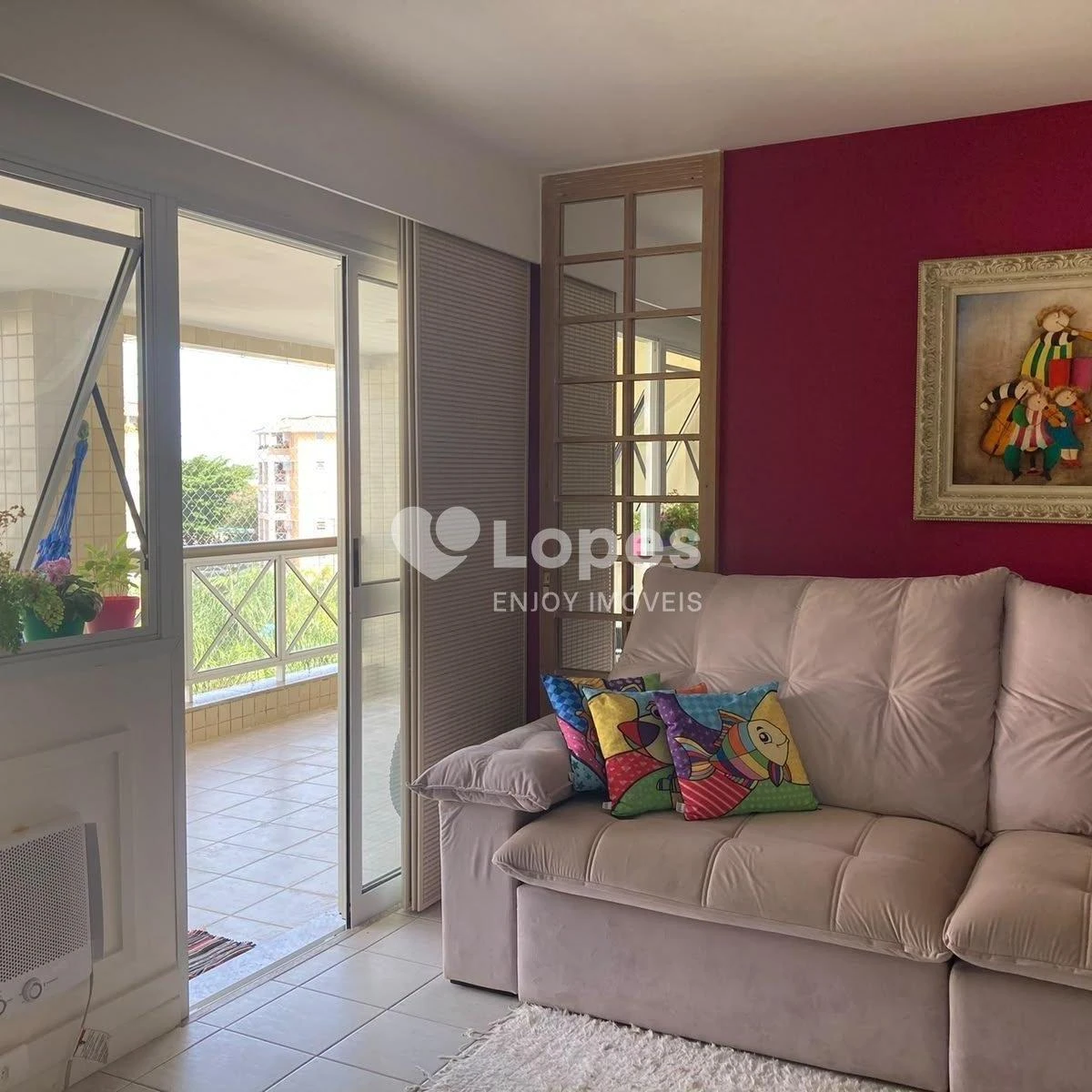 Furnished apartment, 96 m², with a glass-enclosed balcony — photo 5