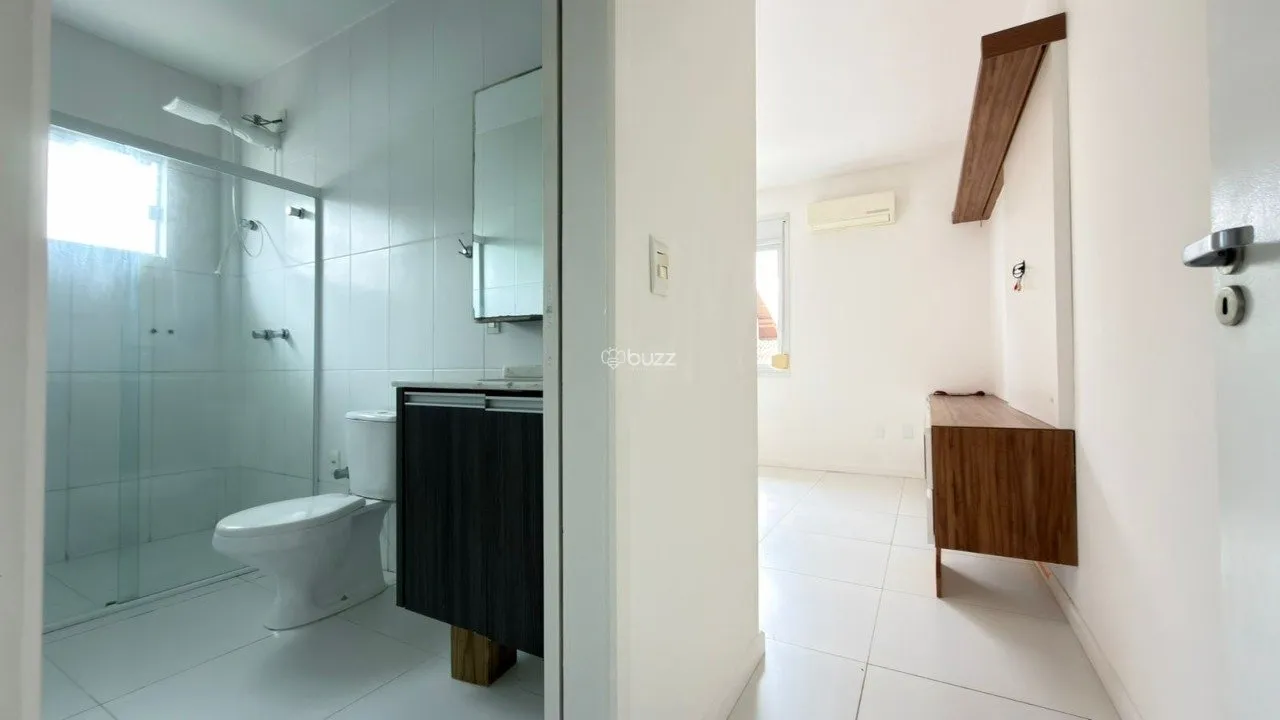 146 m² house with a walk-in closet and a garden — photo 25