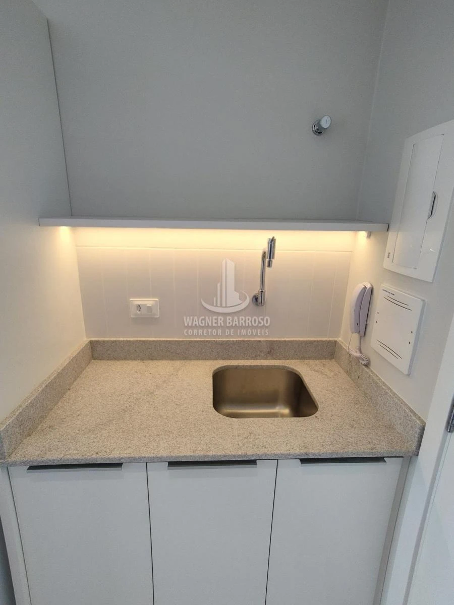 Furnished 1-bedroom apartment with a balcony — photo 34