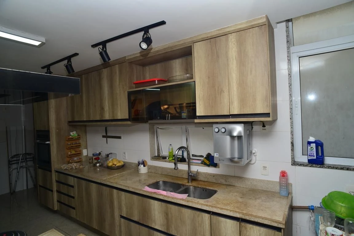 Furnished apartment, 300 m², with a glass-enclosed balcony — photo 20