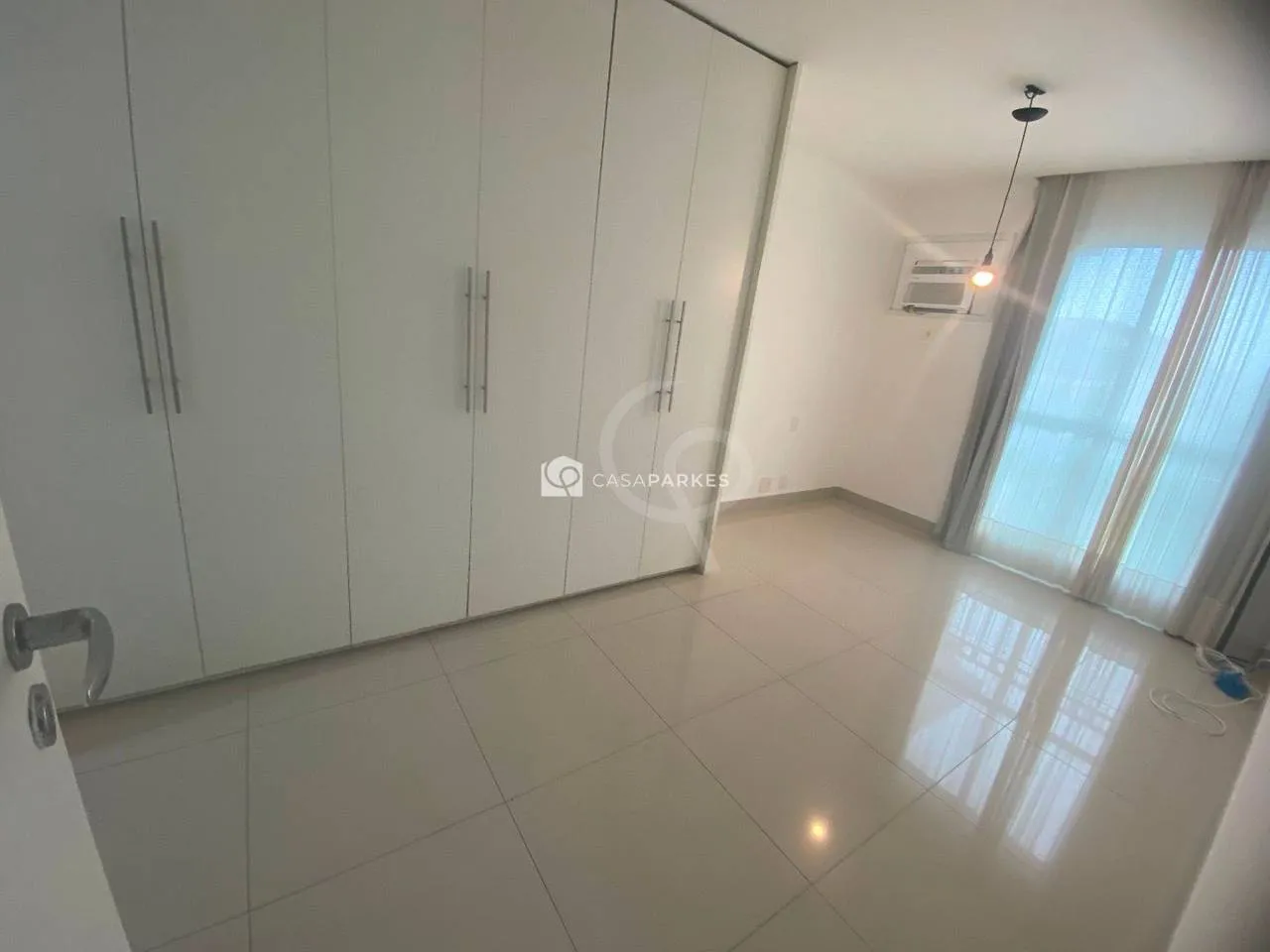 Apartment on the 9th floor with a glass-enclosed balcony — photo 13
