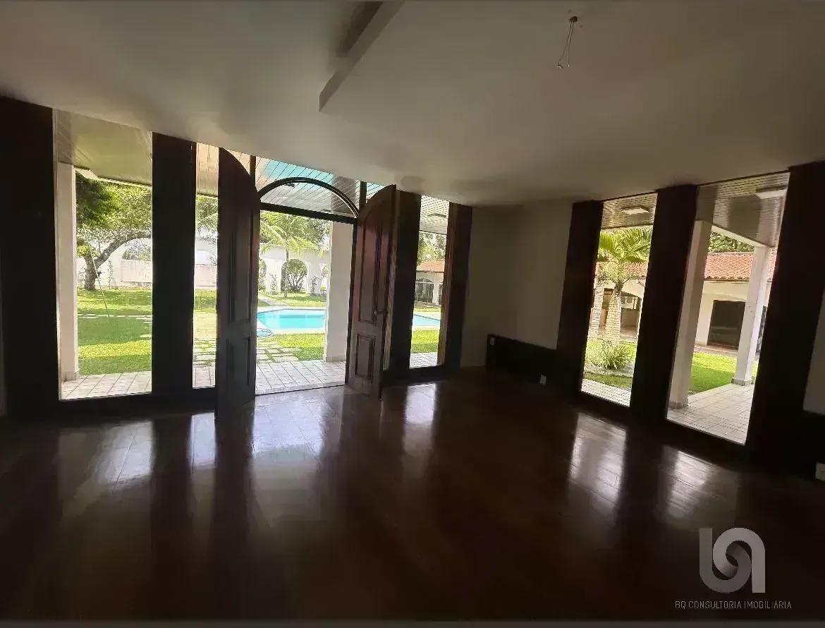 Casa com 6 quartos e cozinha fechada, 3000 m² — photo 6