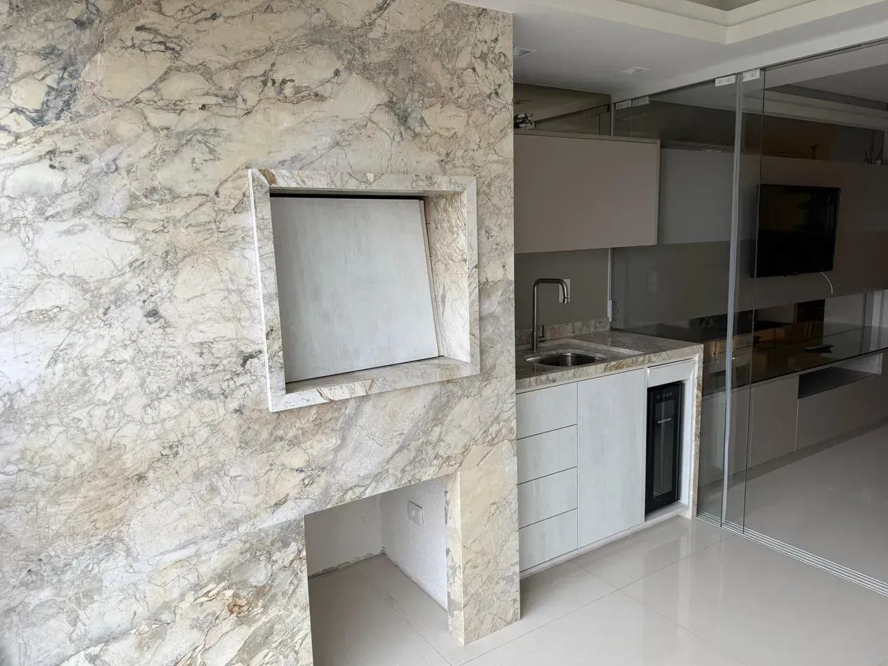 Furnished 77 m² apartment with 2 bedrooms and 2 parking — photo 17