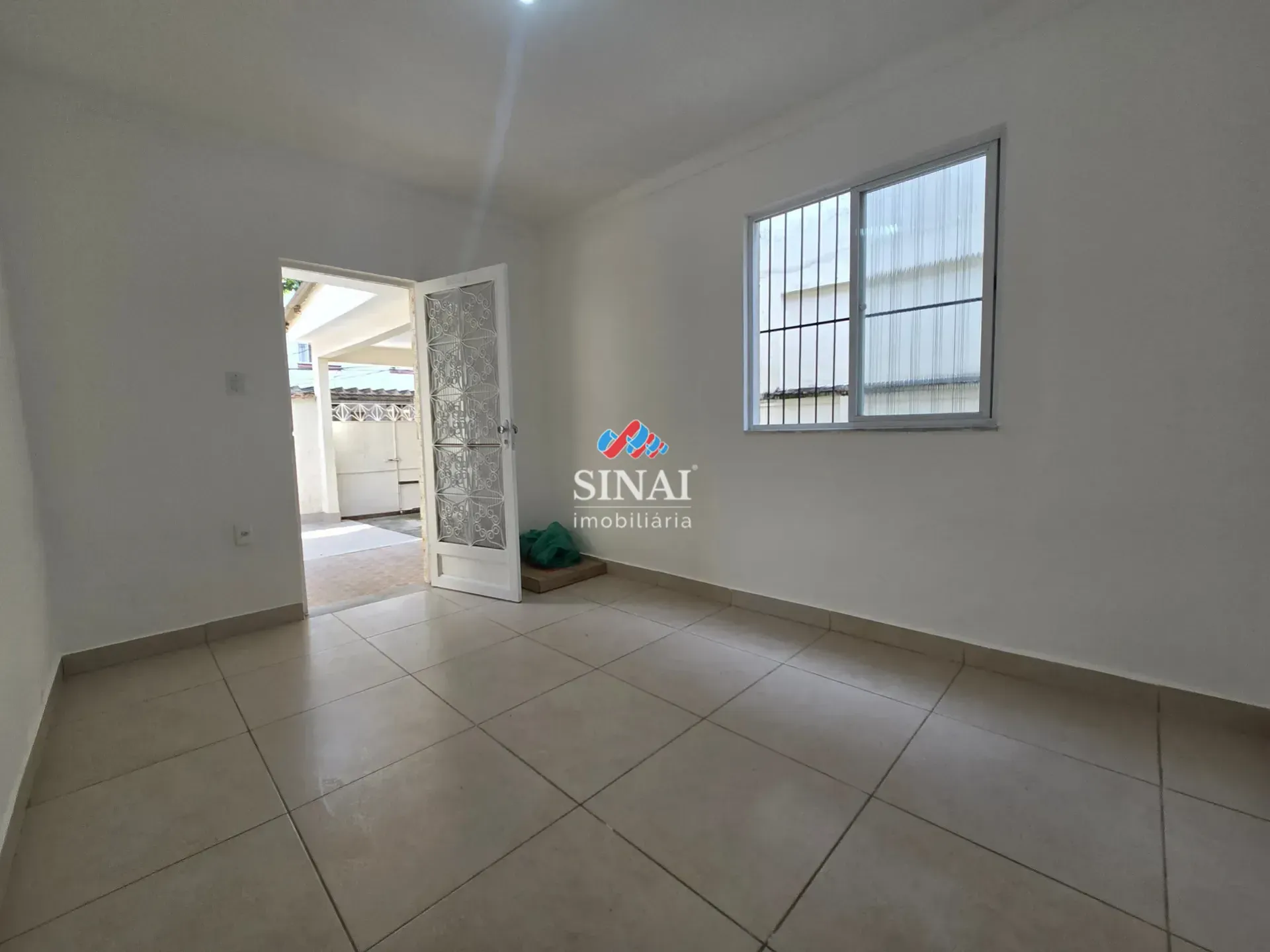House with 3 bedrooms and 1 bathroom plus 1 parking space — photo 4