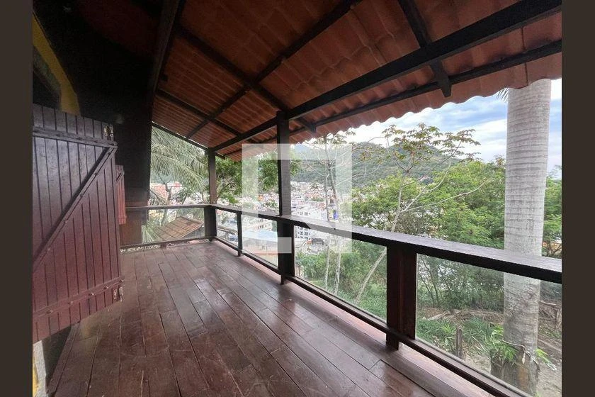 Casa com 2 quartos e varanda, 50 m² — photo 2