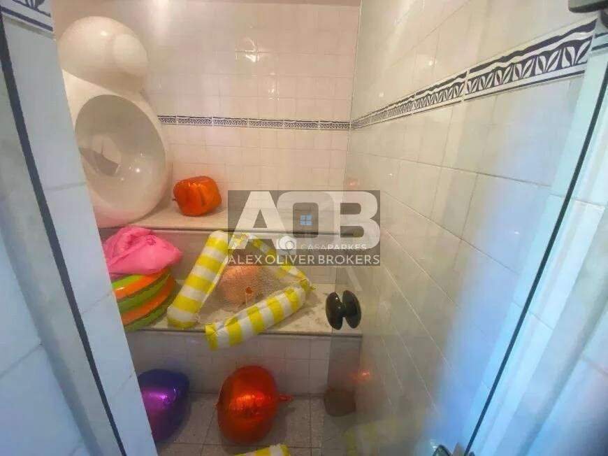 Мебльований будинок на 5 кімнат, 570 м² і приватний сад — photo 17