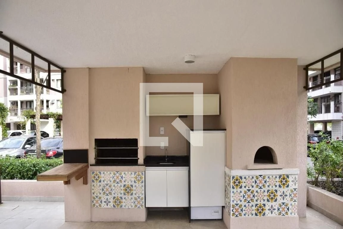 Apartamento de 89 m² com janelas do piso ao teto e closet — photo 39