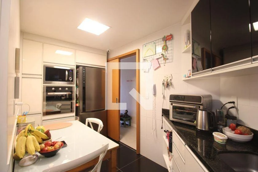 Furnished apartment, 112 m², with a glass-enclosed balcony — photo 2
