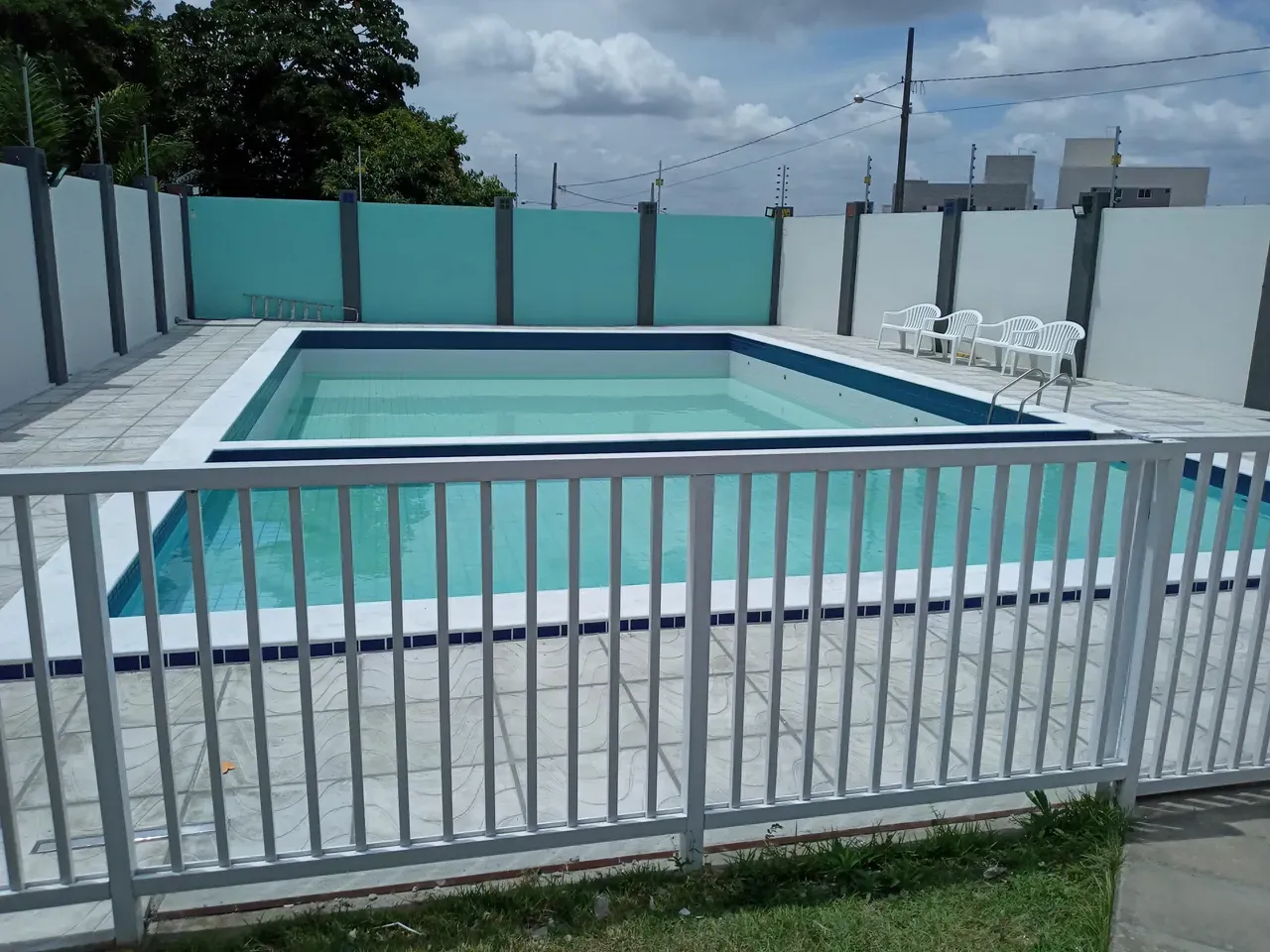 Apartamento de 2 quartos em condomínio com piscina — photo 11