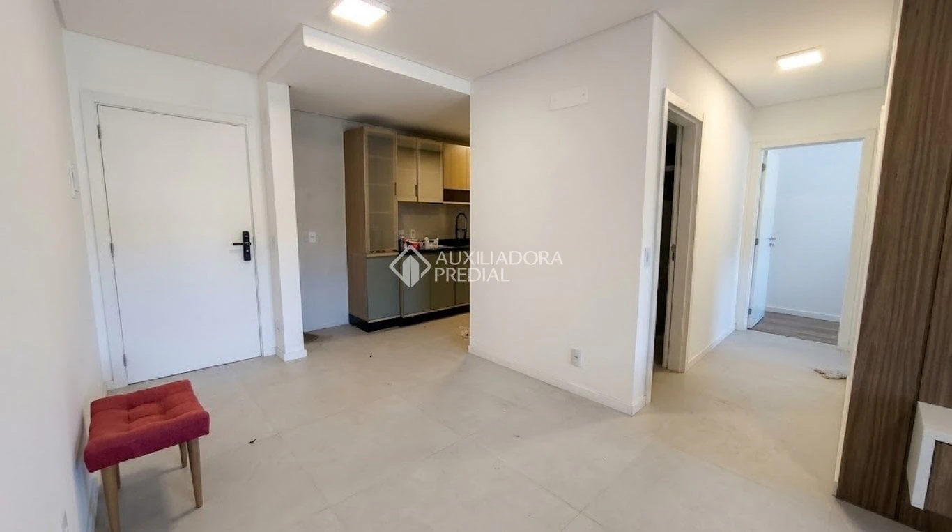2-bedroom apartment with open kitchen and gas stove — photo 14