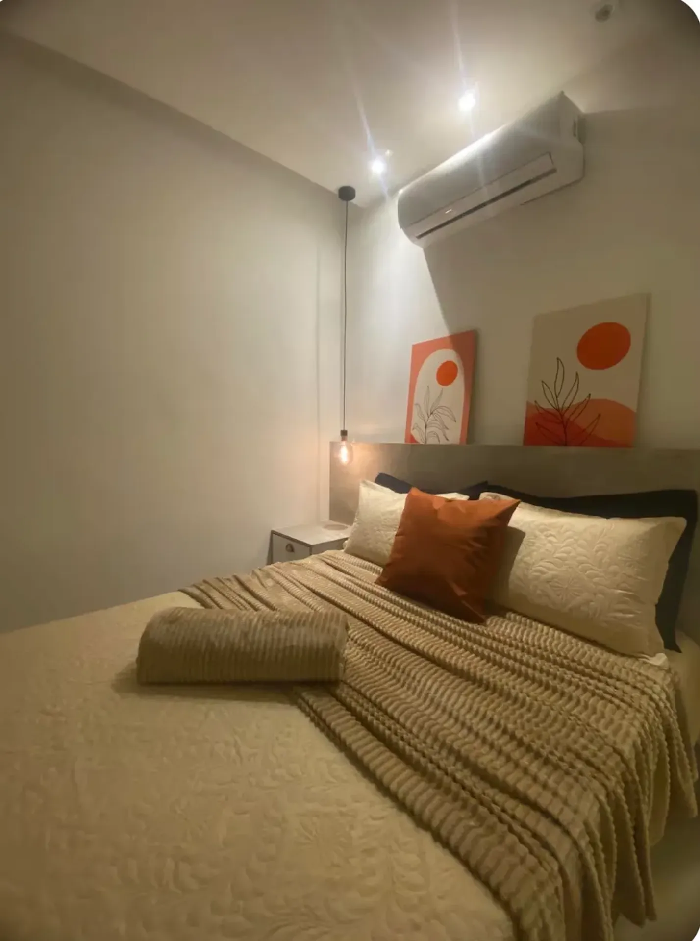 Робоче місце та 1 спальня: квартира 49 м² — photo 3