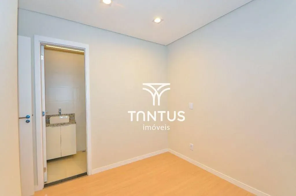 2-bedroom apartment with an open-plan kitchen — photo 13