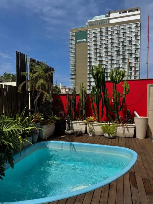Apartamento de 484 m² com janelas do piso ao teto e banheira — photo 13