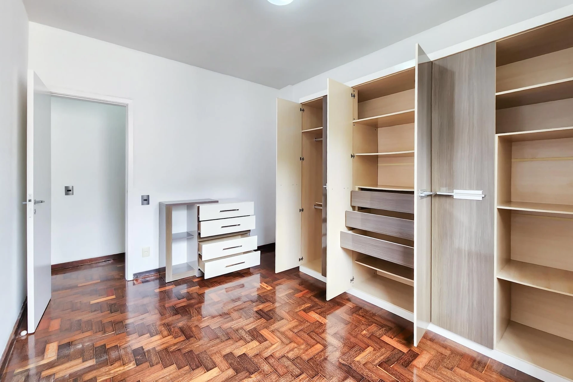 Меблированная квартира 60 м², 1 спальня — photo 3