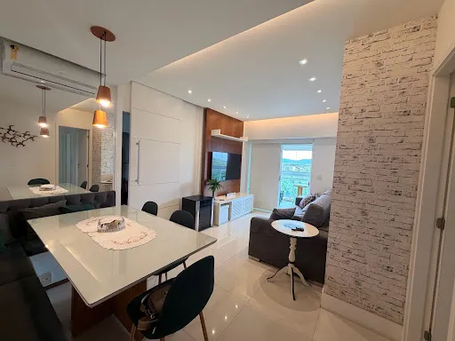3-bedroom apartment with a glass-enclosed balcony — photo 5