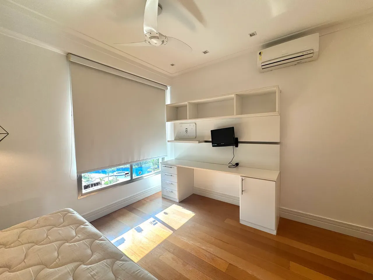 Unfurnished apartment with 4 bedrooms and 5 baths — photo 7