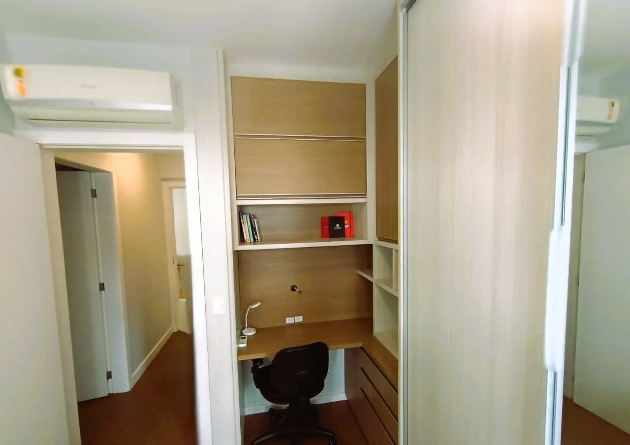 Квартира 71 м² с застеклённым балконом и видом на горы — photo 6